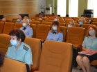 Заведующая эпидемиологическим отделом ЗСМЦ В.М. Миленина на встрече с судебными приставами рассказала о важности проведения вакцинопрофилактики COVID-19.