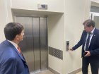 В лечебном корпусе Западно-Сибирского медицинского центра установлен современный лифт.